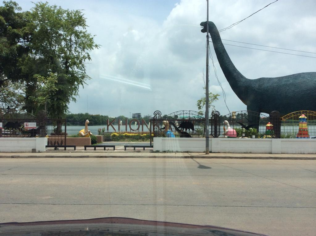 Himawari at condominium Khon Kaen Cameră foto